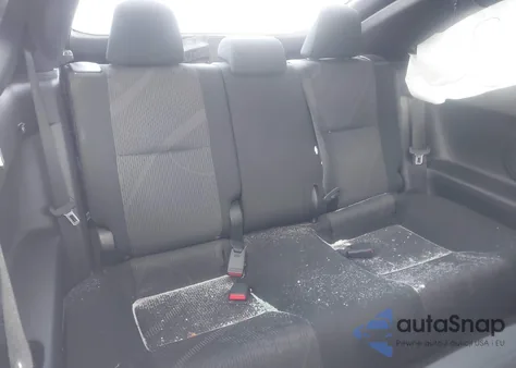 2011 Scion Tc z USA, uszkodzony, nr VIN JTKJF5C70B3018145